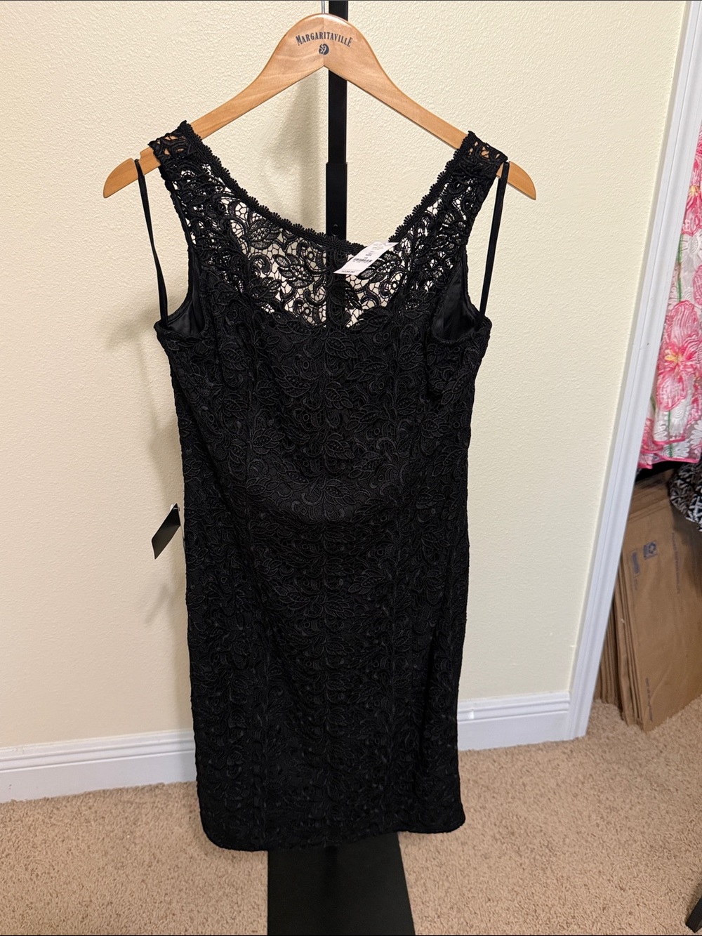 White House blk🌹Elegant Black Lace Sleeveless Dress